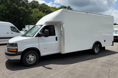 More photos of 2022 Chevrolet Express 3500 Work Van Cutaway 16ft Box w/Shelves and 360-Camera at Carolina Auto Warehouse, NC