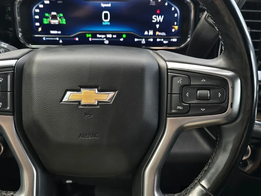 Chevrolet 3500HD photo 39