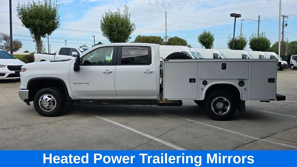 Chevrolet 3500HD photo 8
