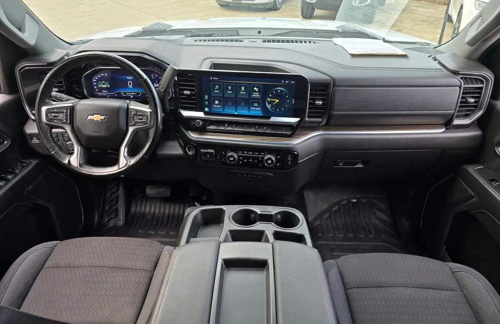 Chevrolet 3500HD photo 34