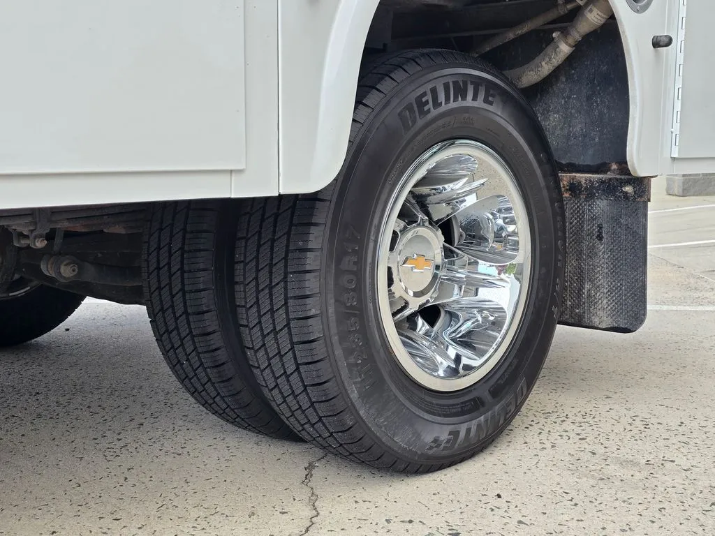 Chevrolet 3500HD photo 61