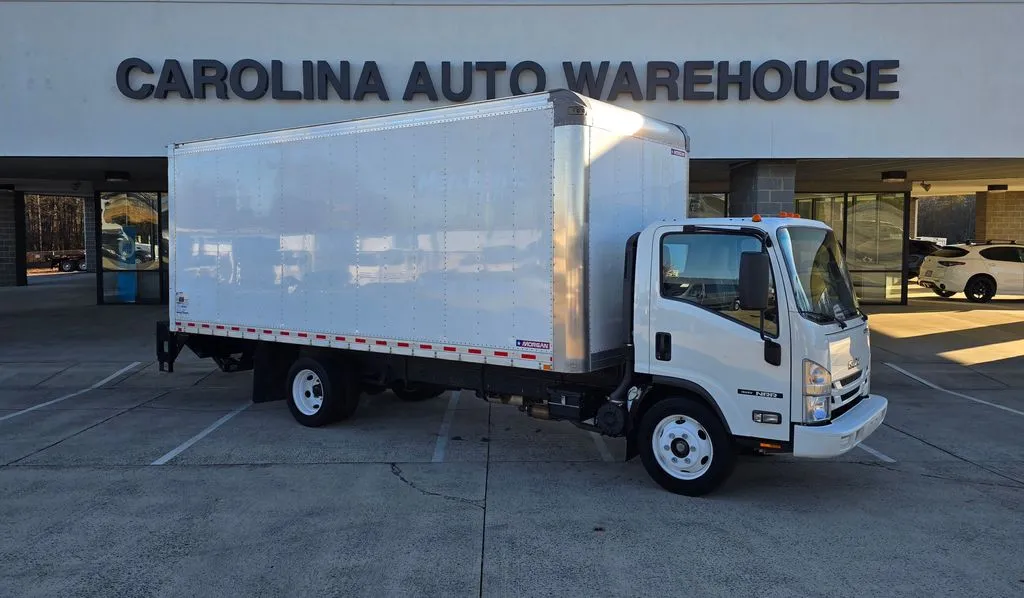 Unknown 2022 Isuzu NRR WT 20ft Box W/Tuck-Under Liftgate and 6.0L V8 for sale in Concord, NC