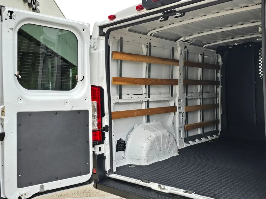 Ram ProMaster 2500 photo 12