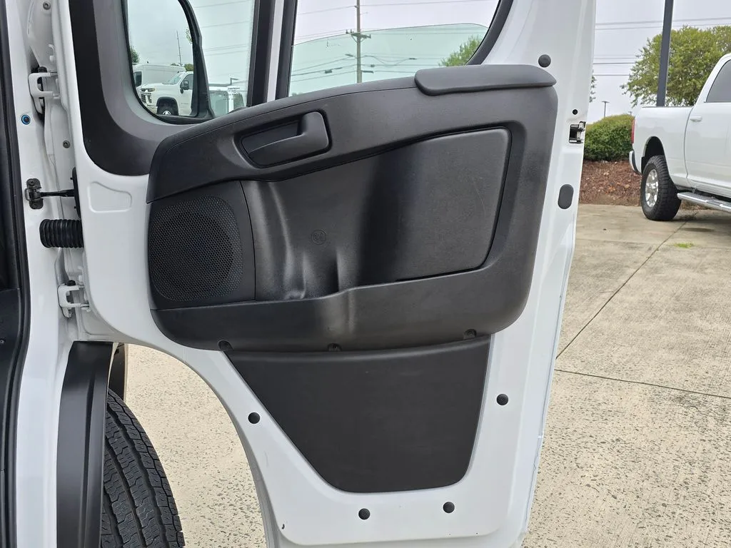 Ram ProMaster 2500 photo 35