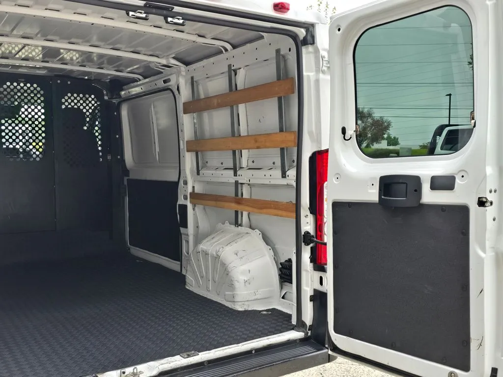 Ram ProMaster 2500 photo 14