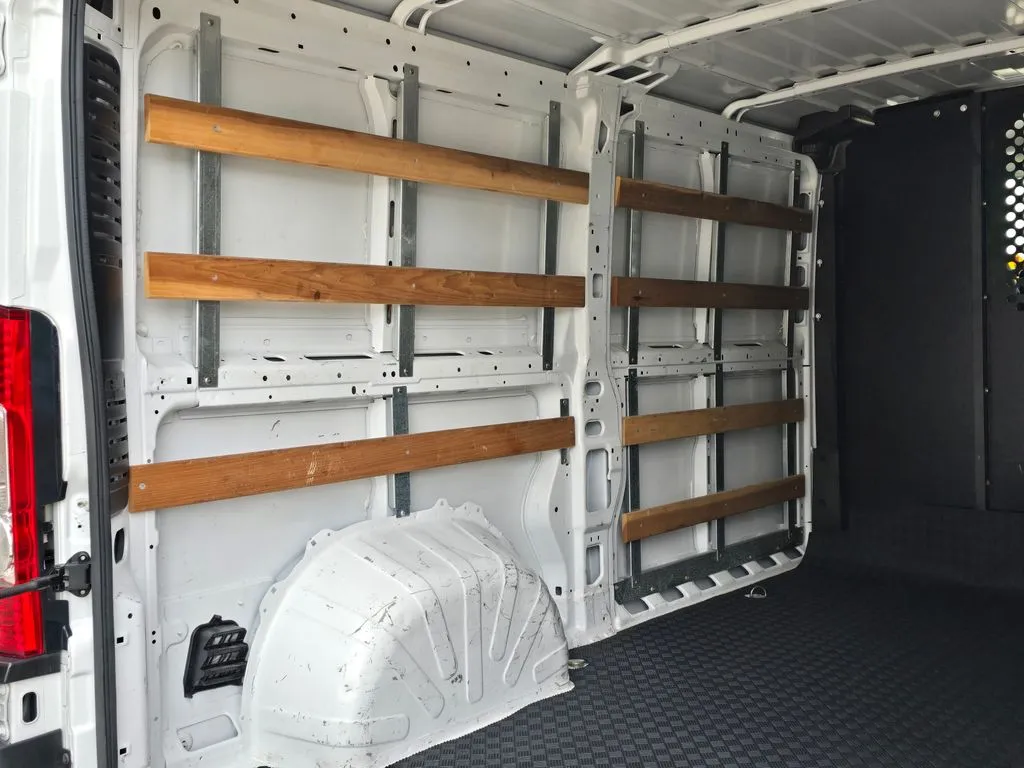 Ram ProMaster 2500 photo 13