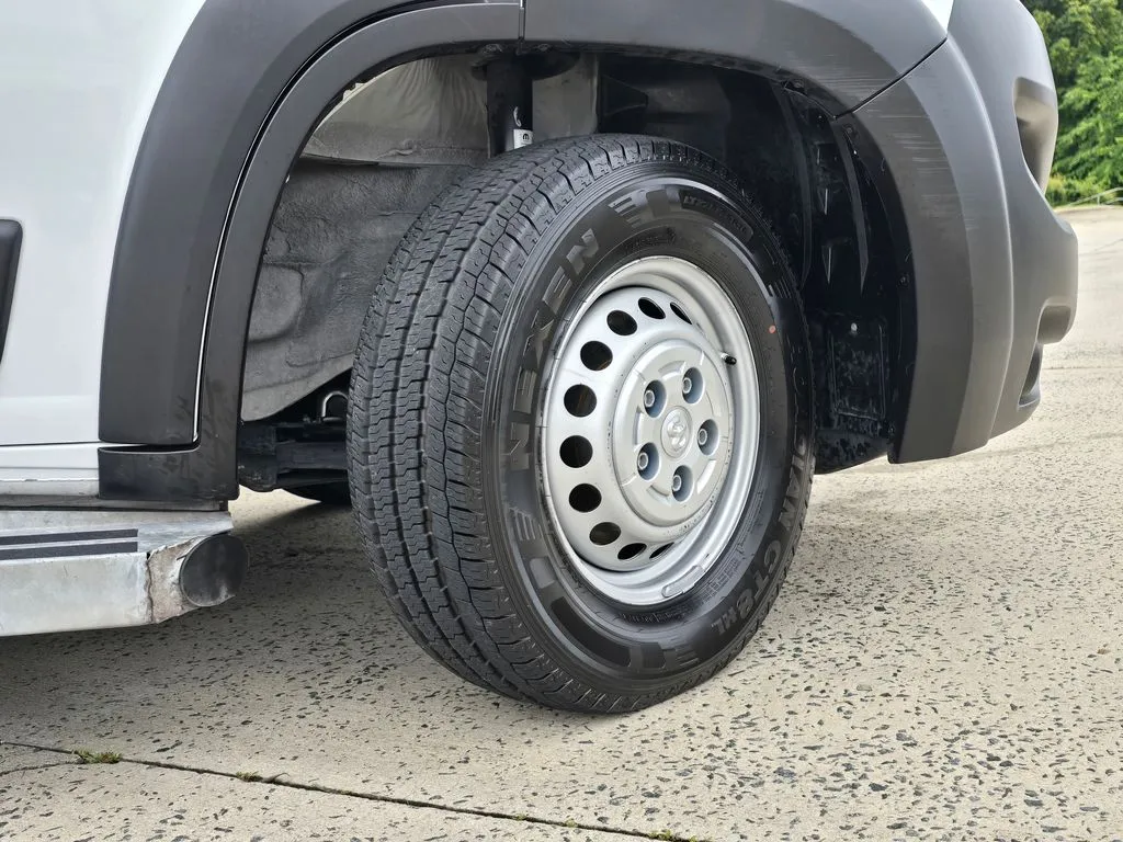 Ram ProMaster 2500 photo 39