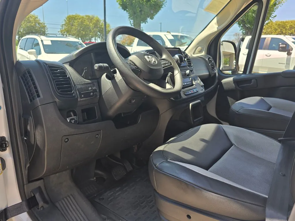 Ram ProMaster 2500 photo 21