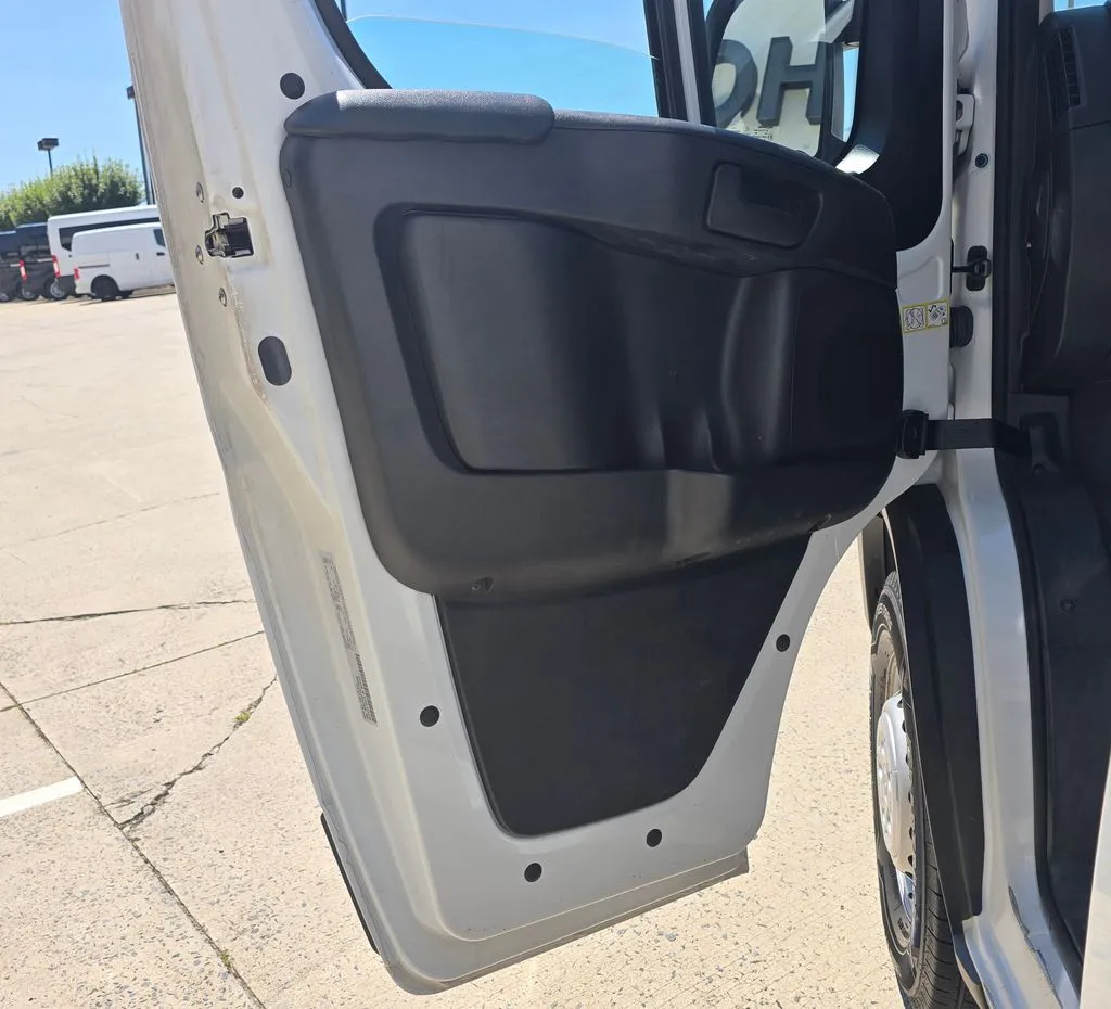 Ram ProMaster 2500 photo 19