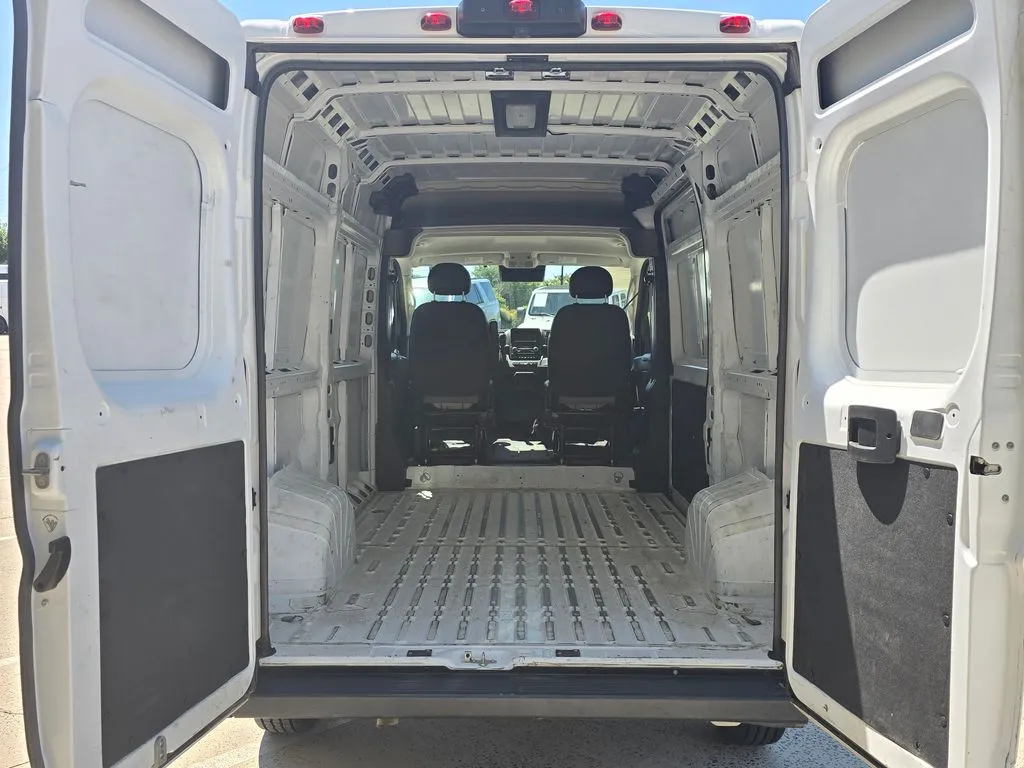 Ram ProMaster 2500 photo 12