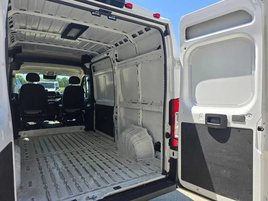 Ram ProMaster 2500 photo 13
