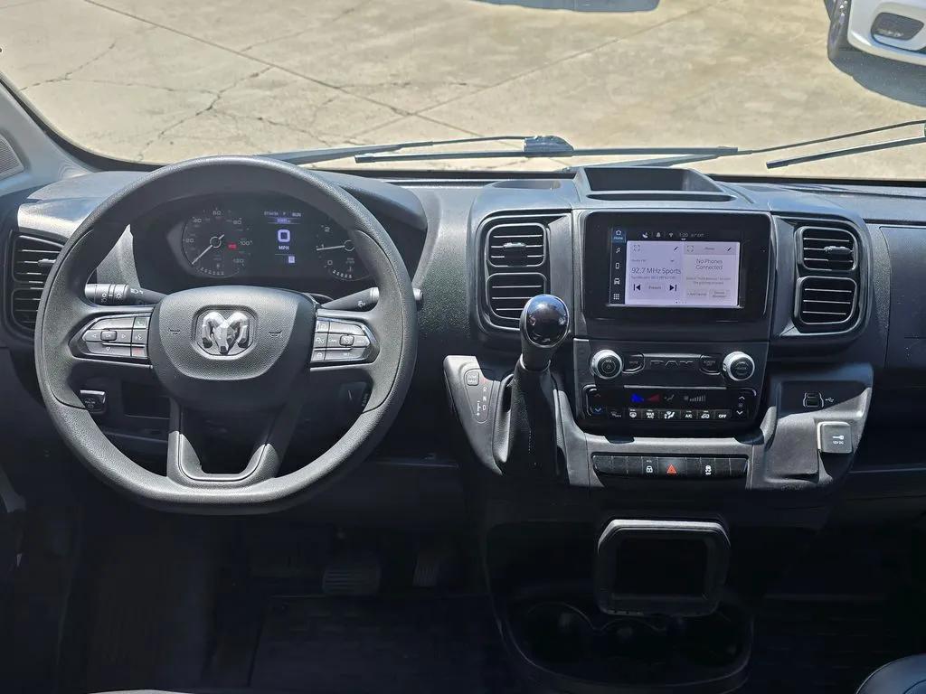 Ram ProMaster 2500 photo 31