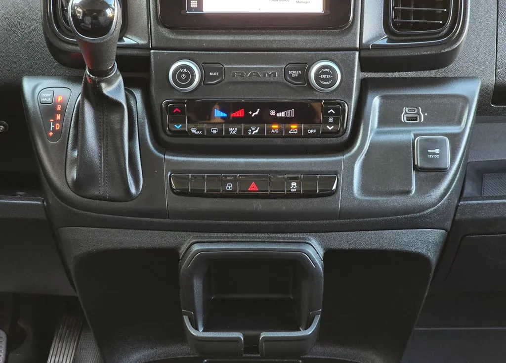 Ram ProMaster 2500 photo 30