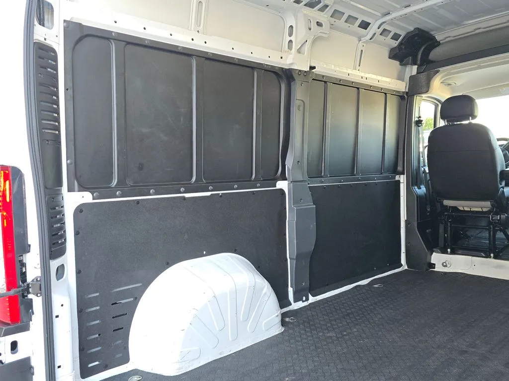 Ram ProMaster 2500 photo 13