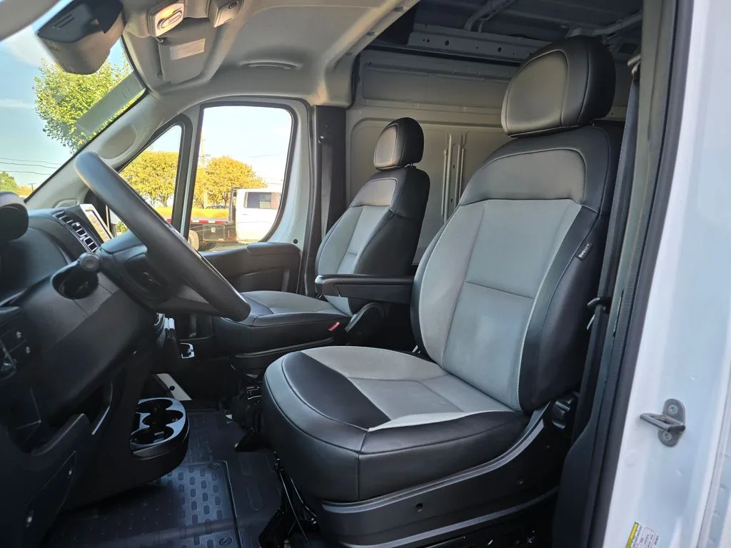 Ram ProMaster 2500 photo 32