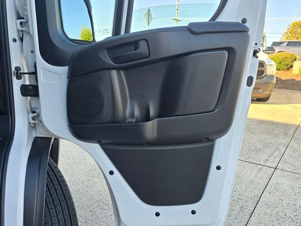 Ram ProMaster 2500 photo 37