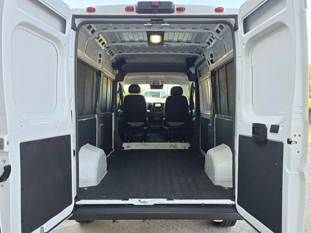 Ram ProMaster 2500 photo 11