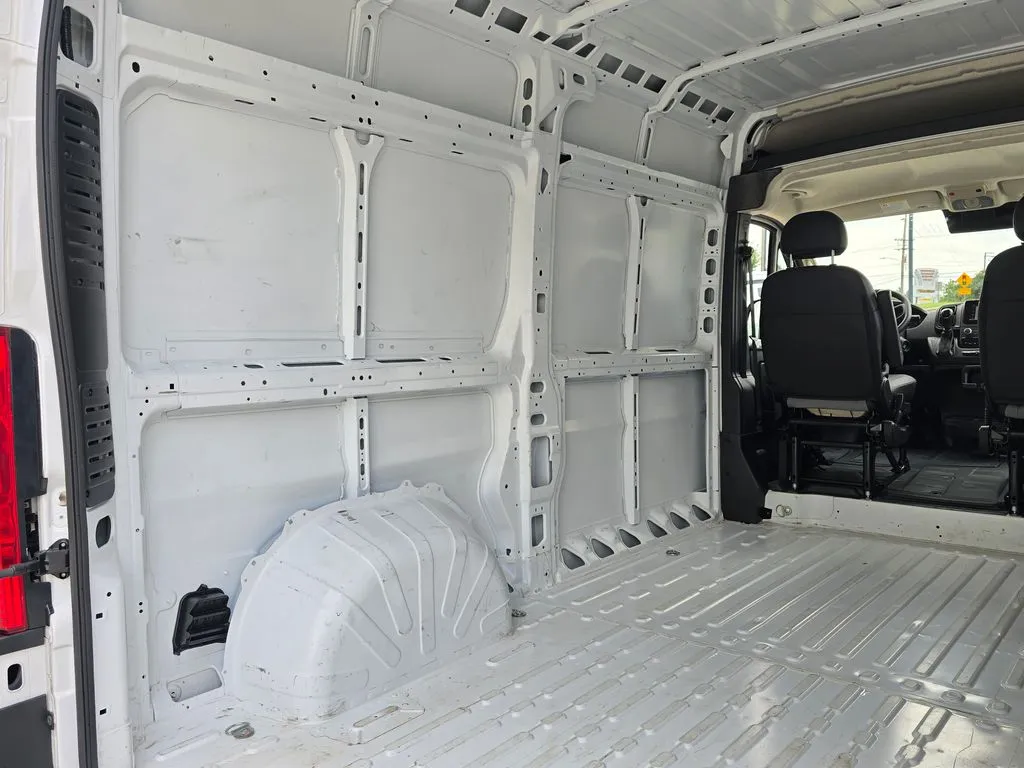 Ram ProMaster 2500 photo 13