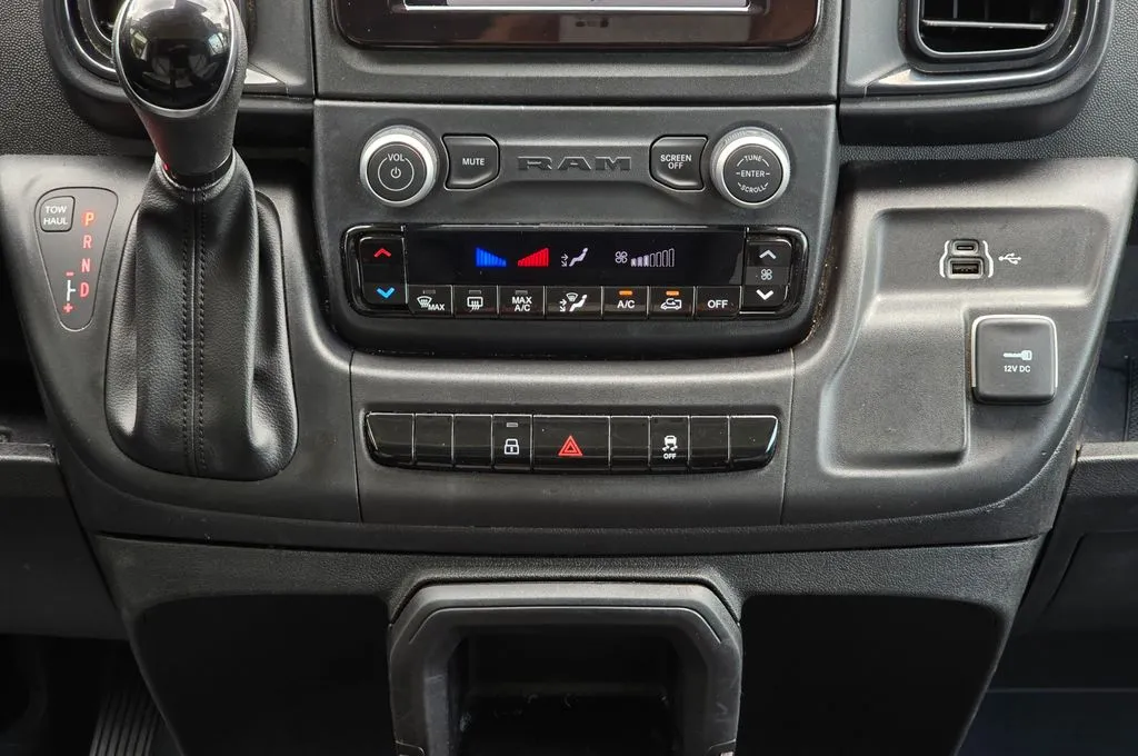 Ram ProMaster 2500 photo 30