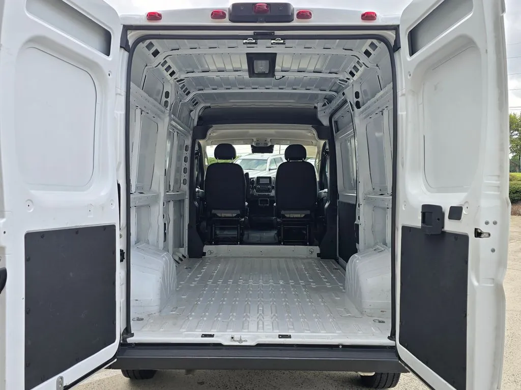 Ram ProMaster 2500 photo 11