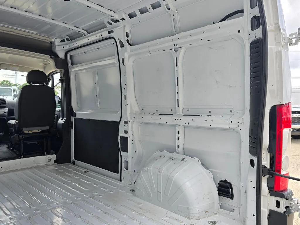 Ram ProMaster 2500 photo 15