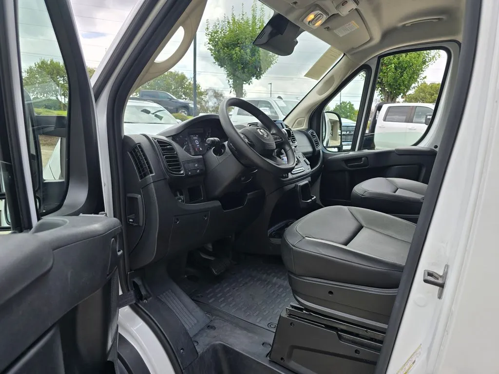 Ram ProMaster 2500 photo 31