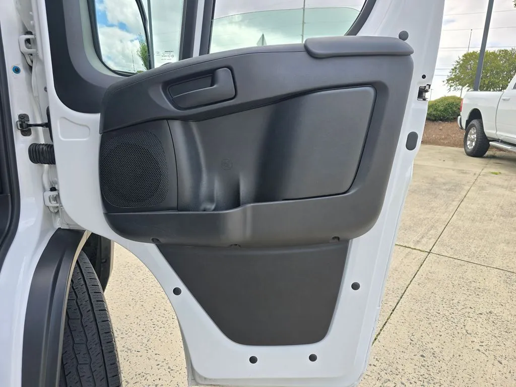 Ram ProMaster 2500 photo 37