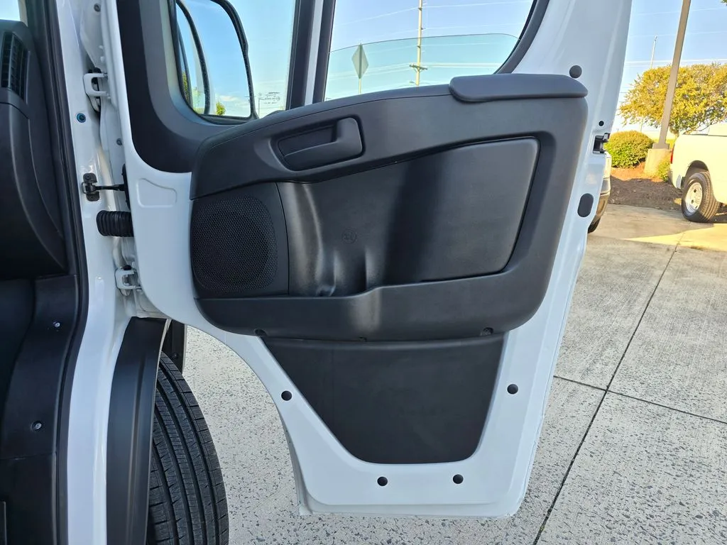 Ram ProMaster 2500 photo 38