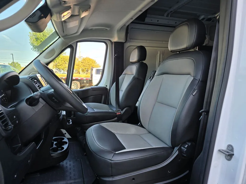 Ram ProMaster 2500 photo 33