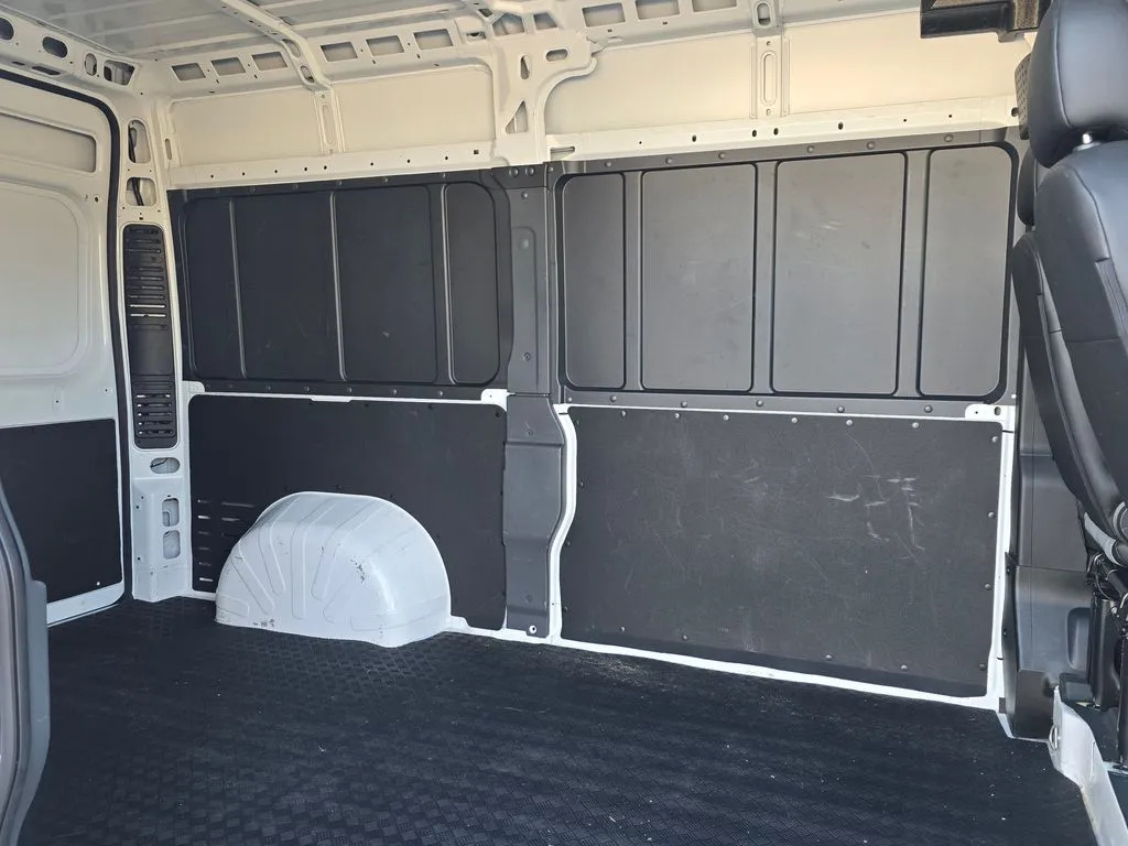 Ram ProMaster 2500 photo 17