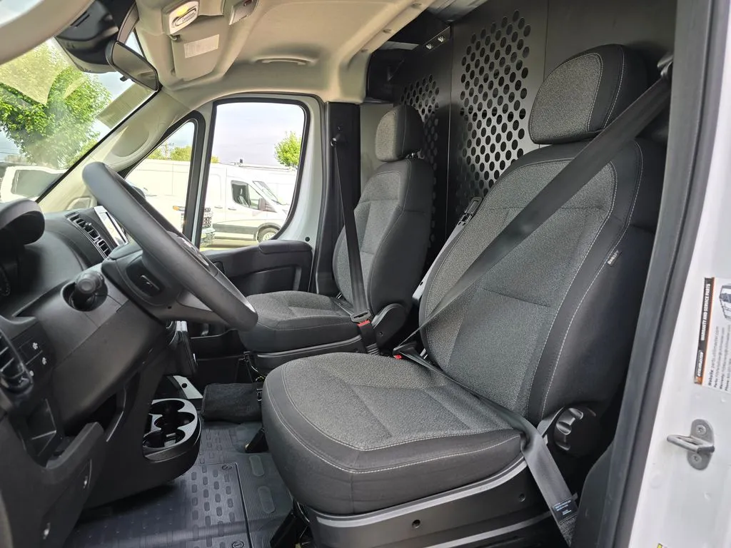 Ram ProMaster 2500 photo 30