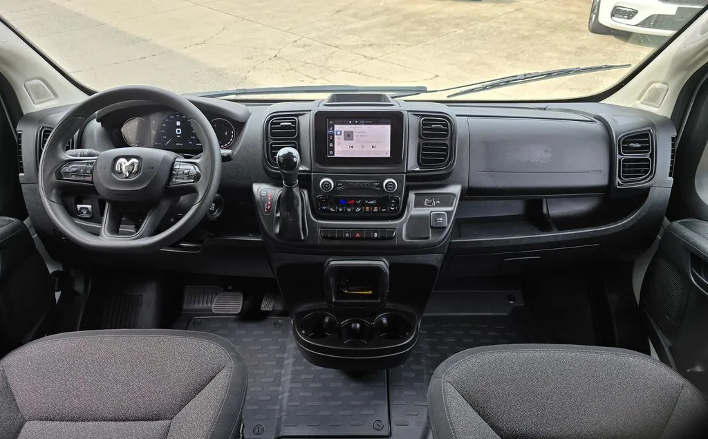 Ram ProMaster 2500 photo 18