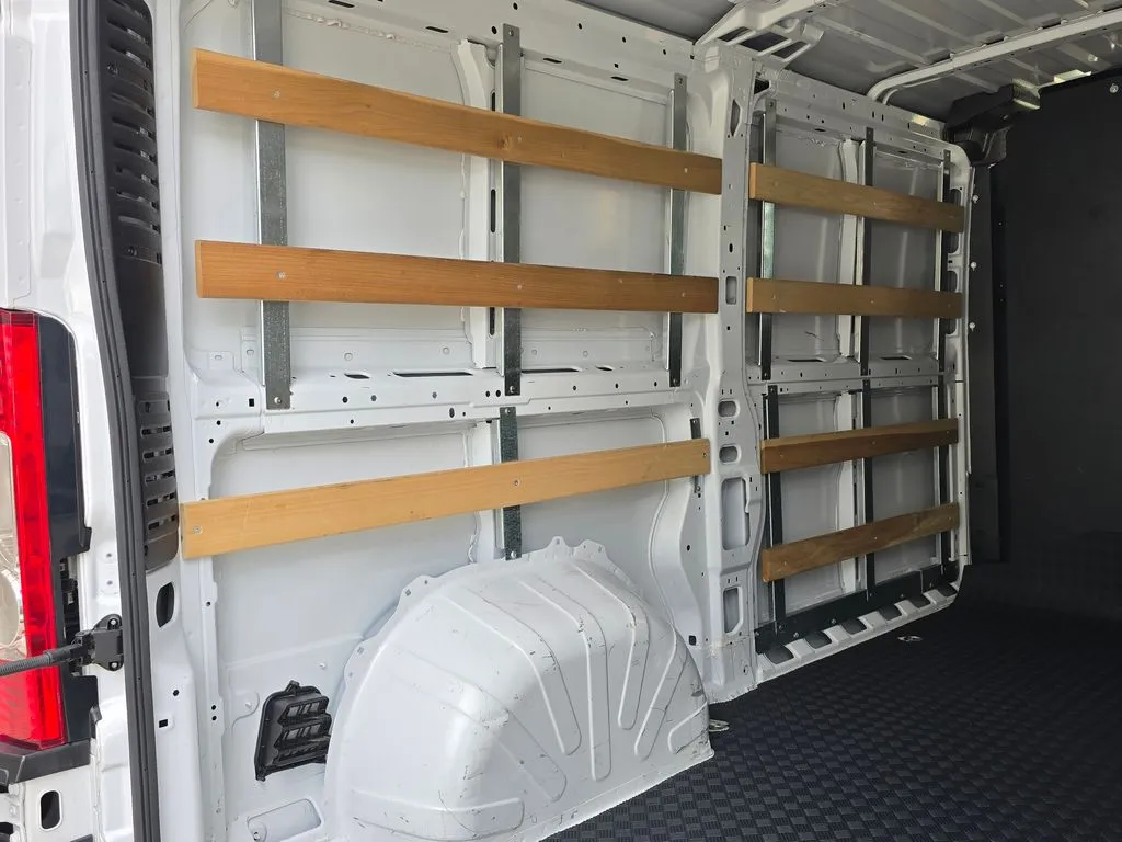 Ram ProMaster 2500 photo 13