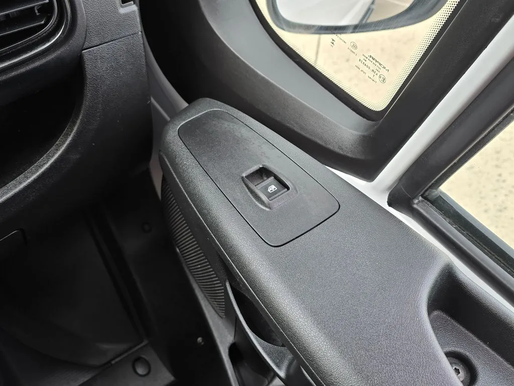 Ram ProMaster 2500 photo 36