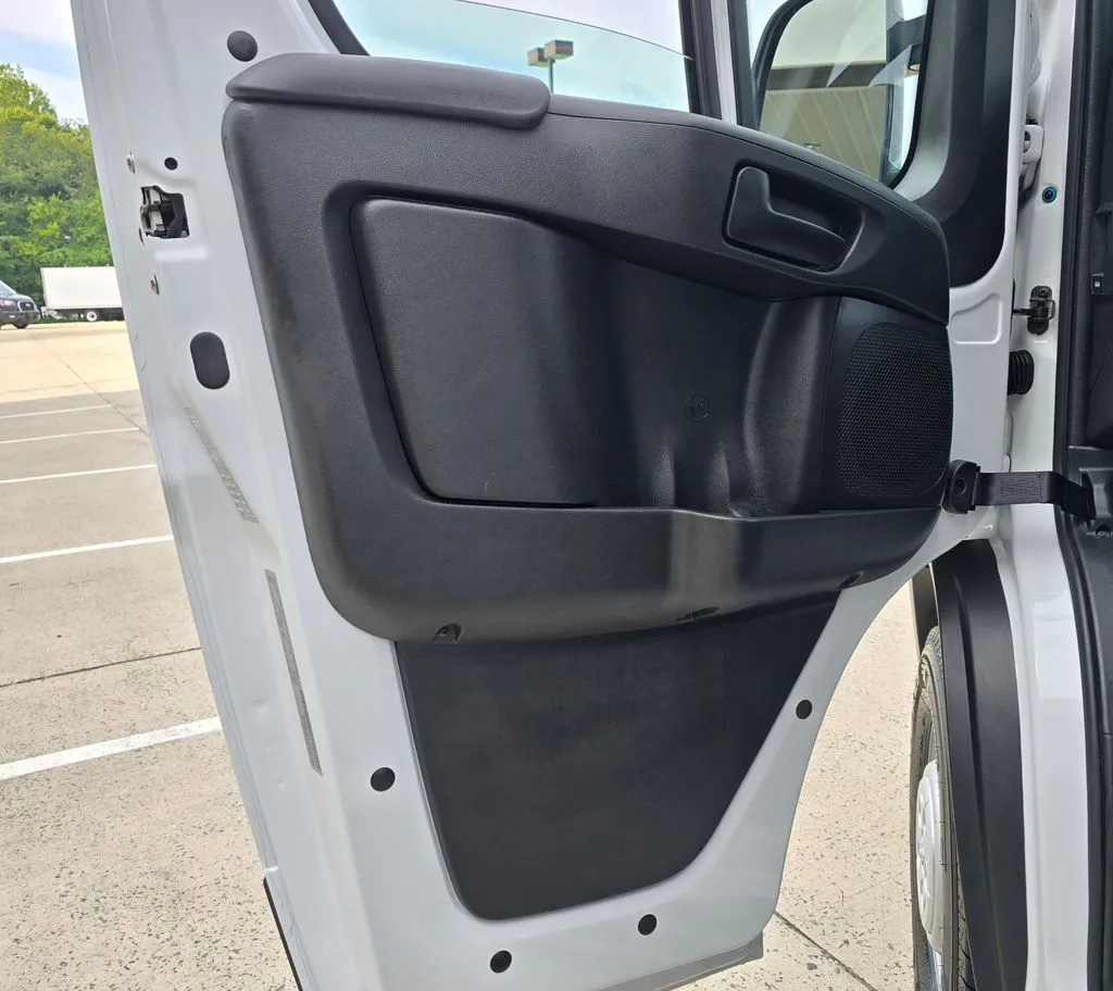 Ram ProMaster 2500 photo 31