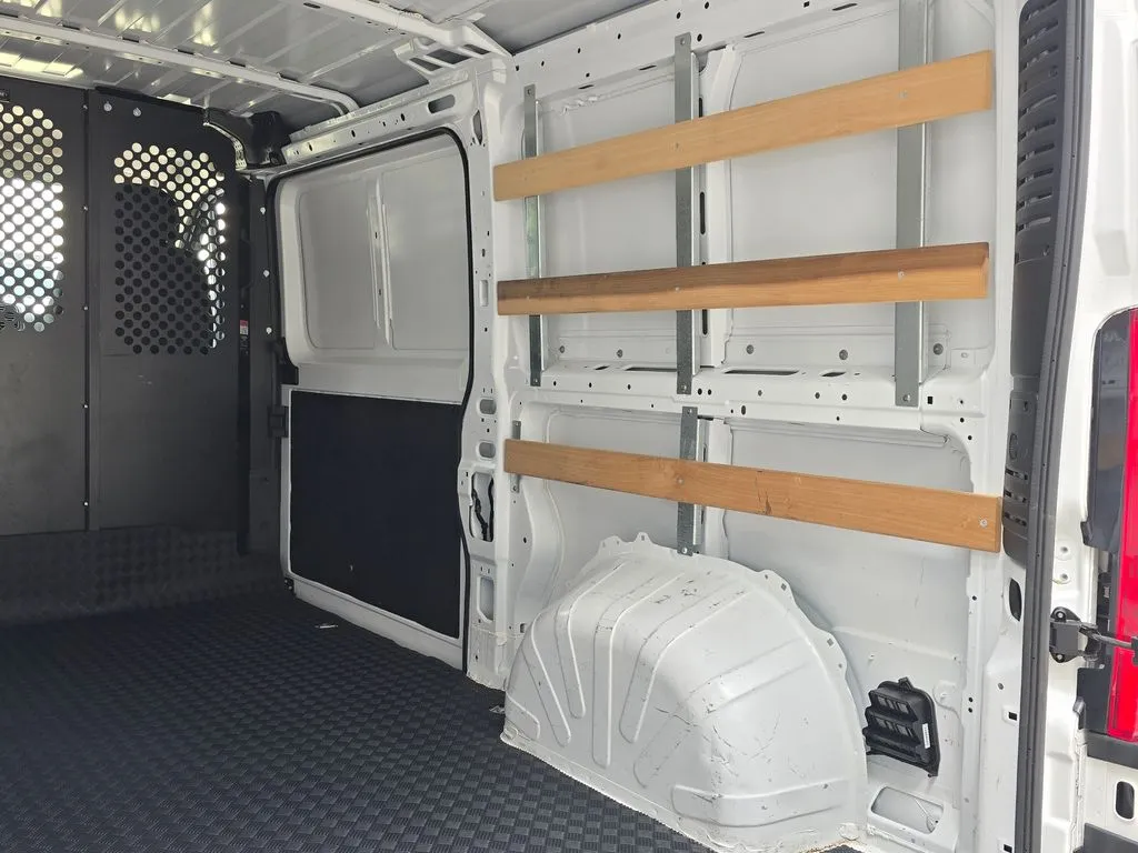 Ram ProMaster 2500 photo 15