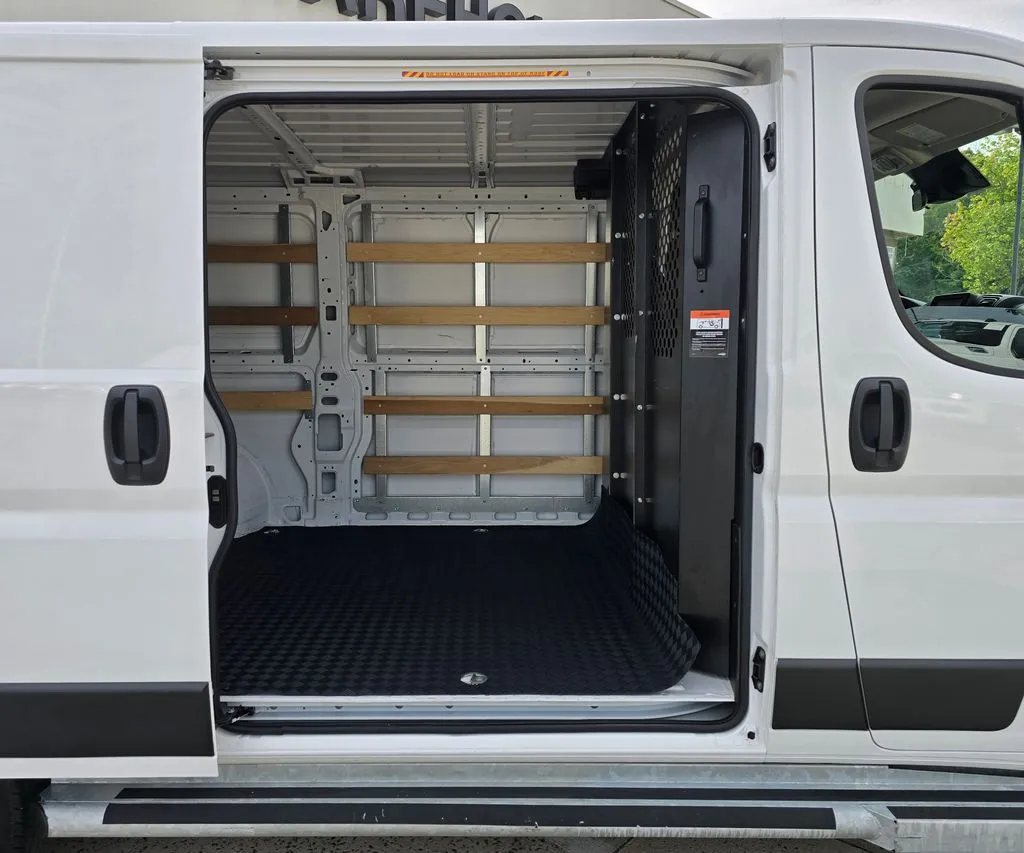 Ram ProMaster 2500 photo 16
