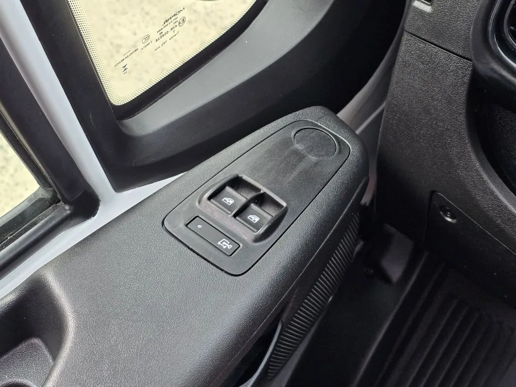 Ram ProMaster 2500 photo 32