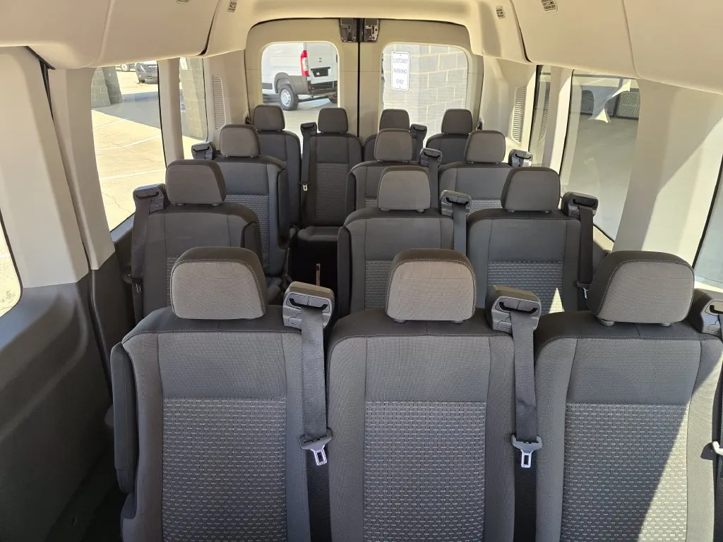 Ford Transit-350 photo 14