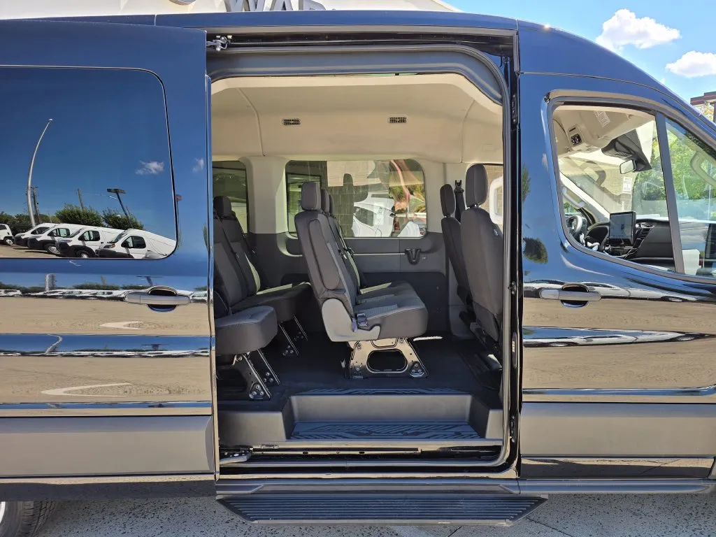 Ford Transit-350 photo 12