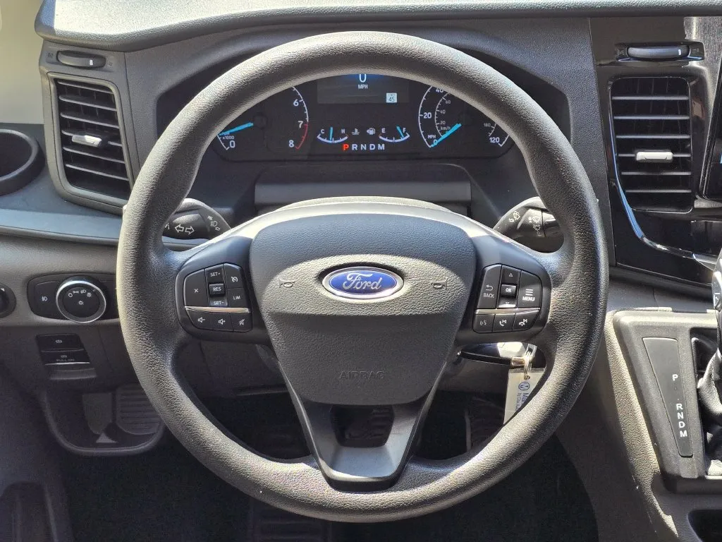 Ford Transit-350 photo 16