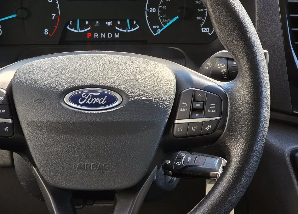 Ford Transit-350 photo 22