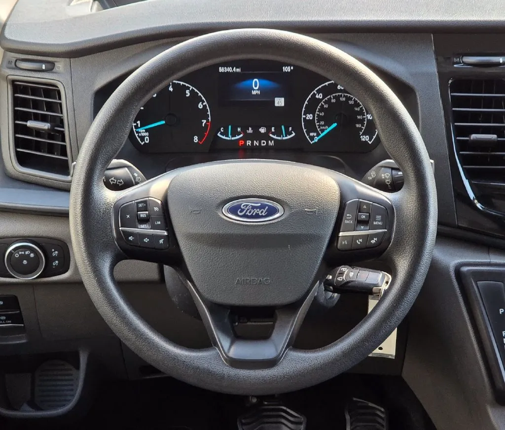 Ford Transit-350 photo 16