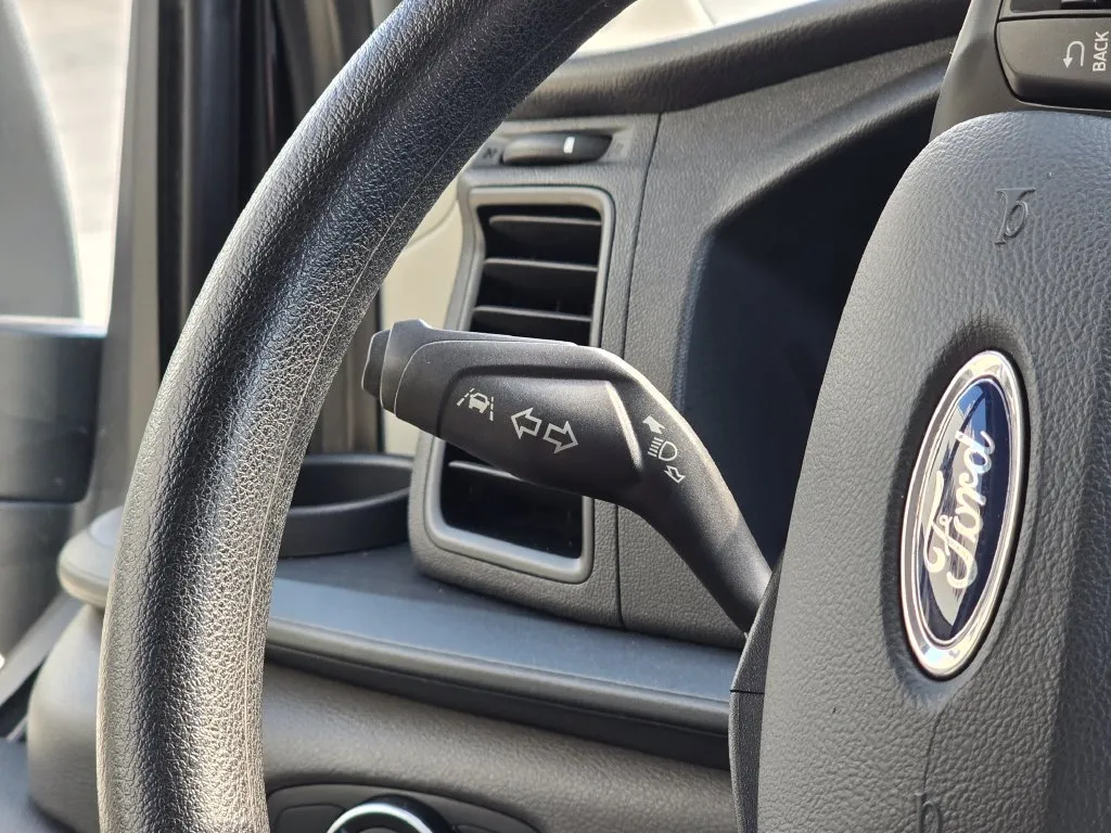 Ford Transit-350 photo 17