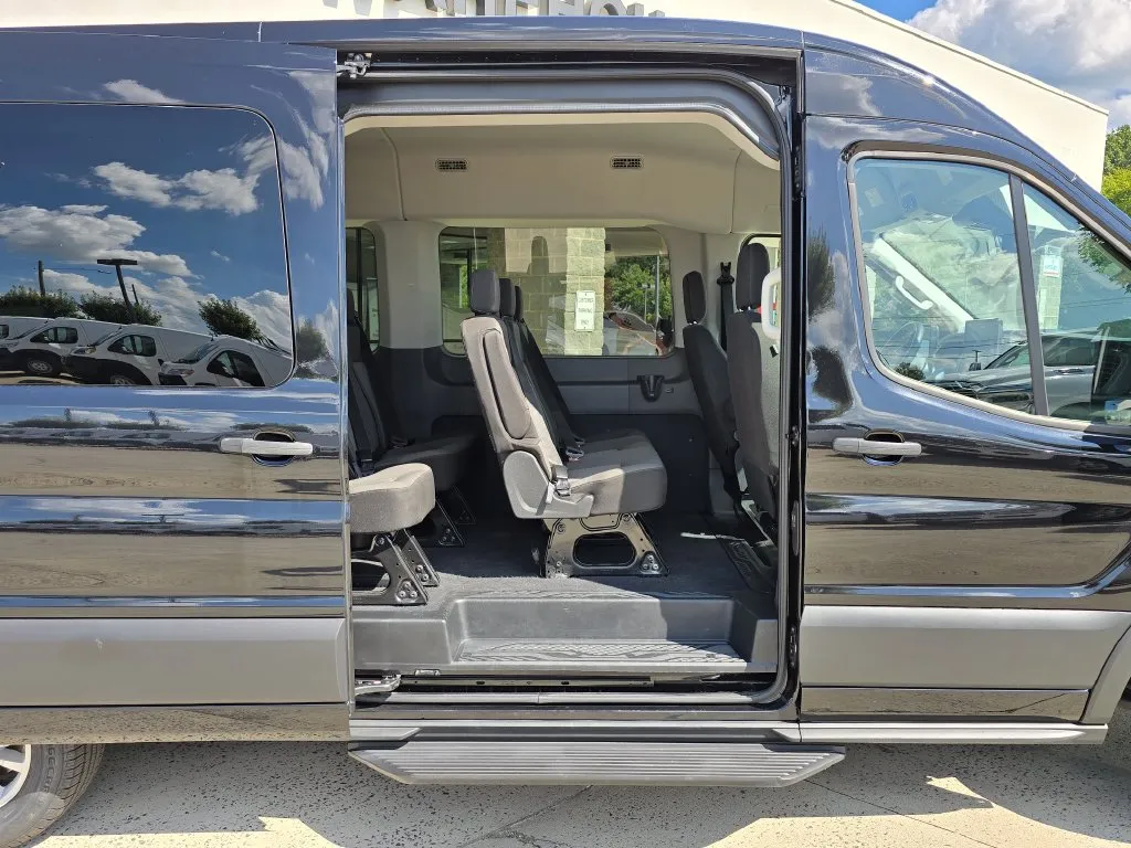 Ford Transit-350 photo 12