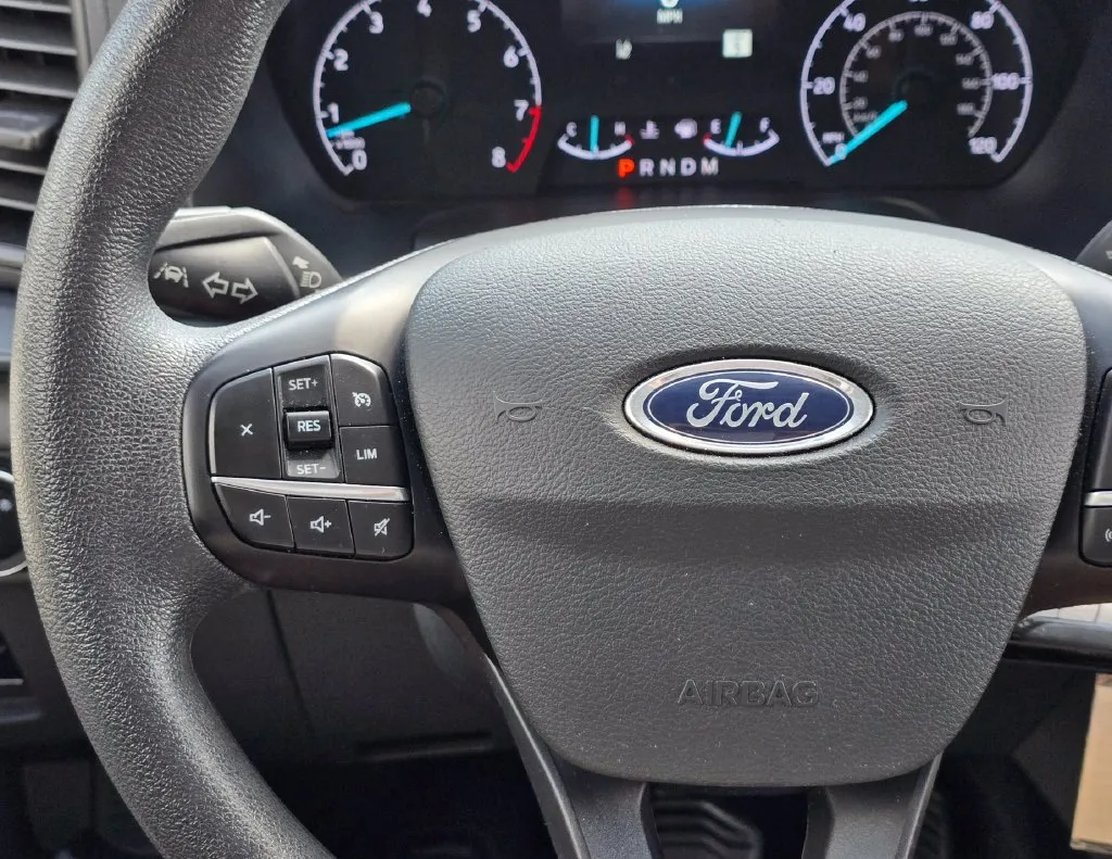 Ford Transit-350 photo 18
