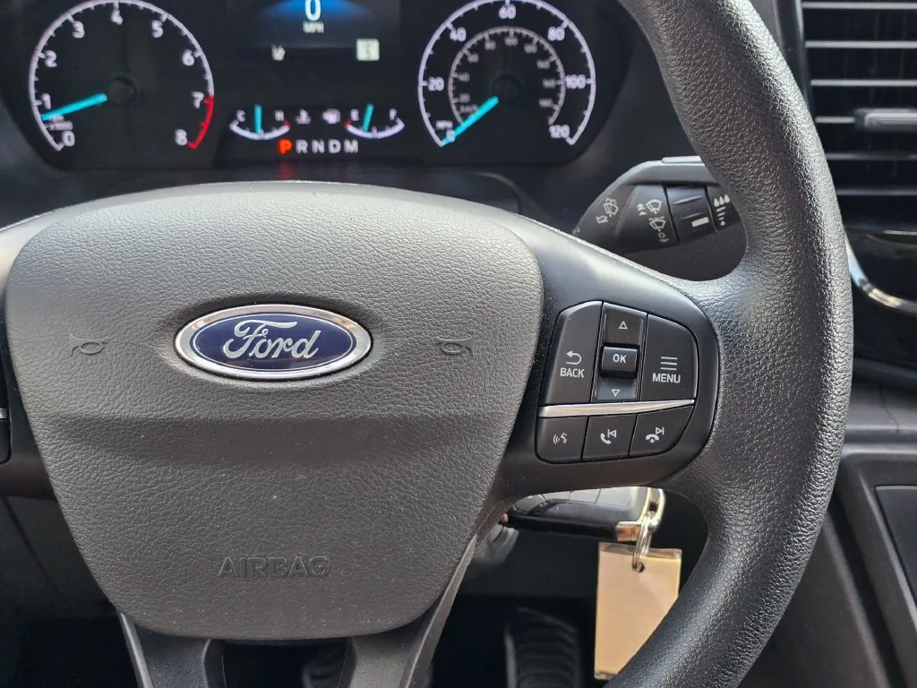 Ford Transit-350 photo 22