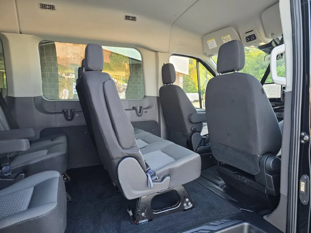 Ford Transit-350 photo 14