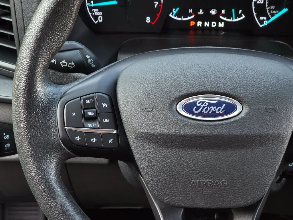 Ford Transit-350 photo 19