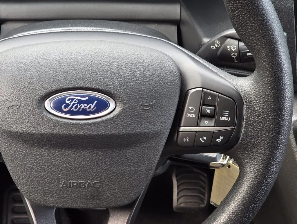 Ford Transit-350 photo 22